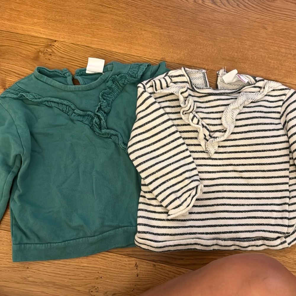 Lot of 2 Zara girl sweater/sweatshirts